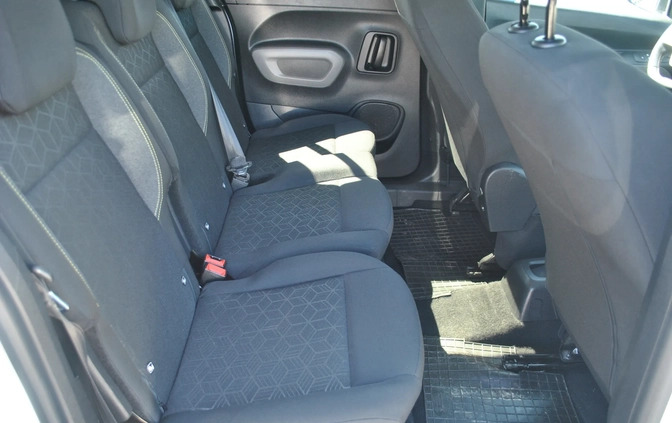 Peugeot Rifter cena 72900 przebieg: 132655, rok produkcji 2019 z Miastko małe 232